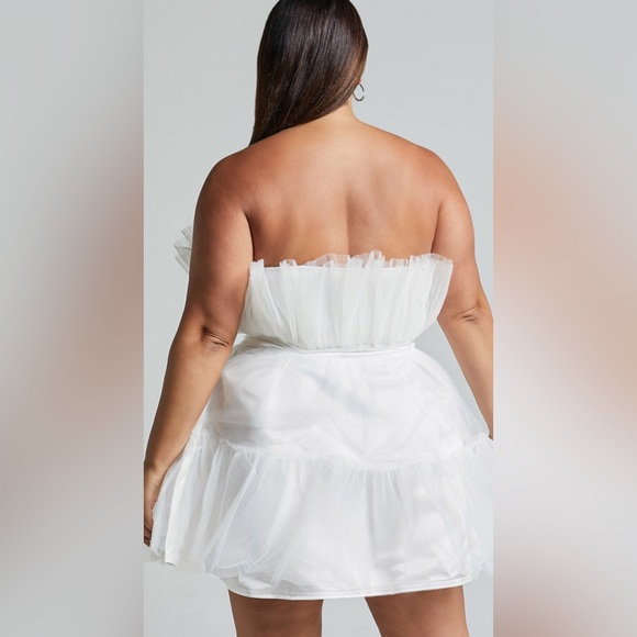 NWT - SHOWPO AMALYA MINI DRESS - TIERED TULLE FIT AND FLARE DRESS IN WHITE - Picture 3 of 3